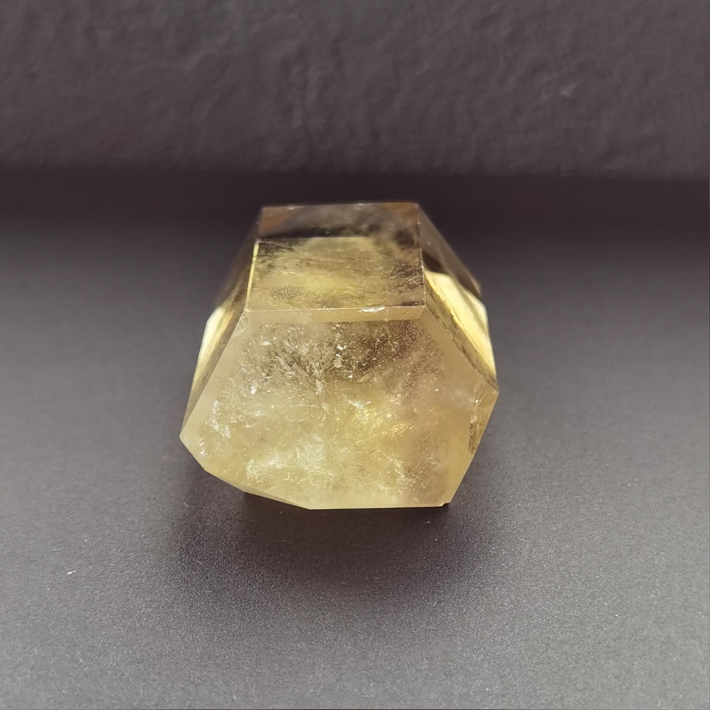 黄水晶 单尖柱 10